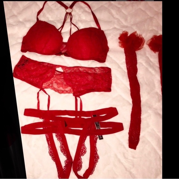 Sexy Deluxe 5PCS Lingerie Set *Price Firm* - Picture 7 of 8